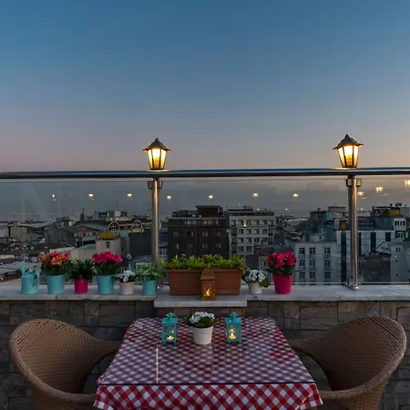 厄尔巴兹拉尔酒店 3*