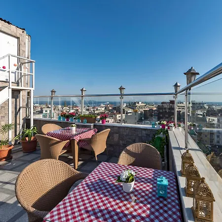 厄尔巴兹拉尔酒店